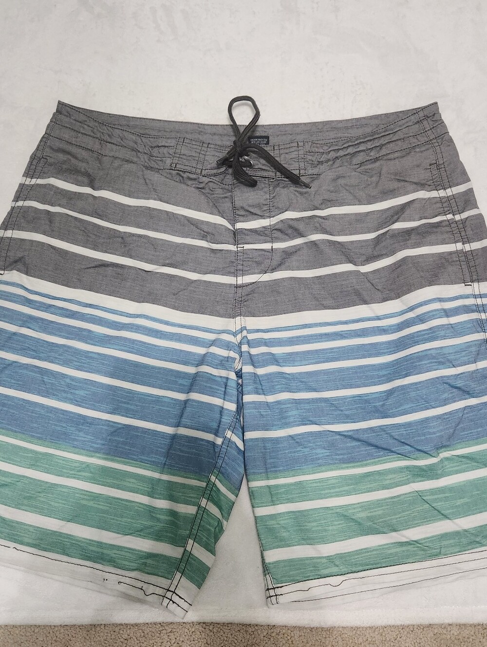 Roundtree And Yorke Men's Gray Blue Green Striped Swim Trunks